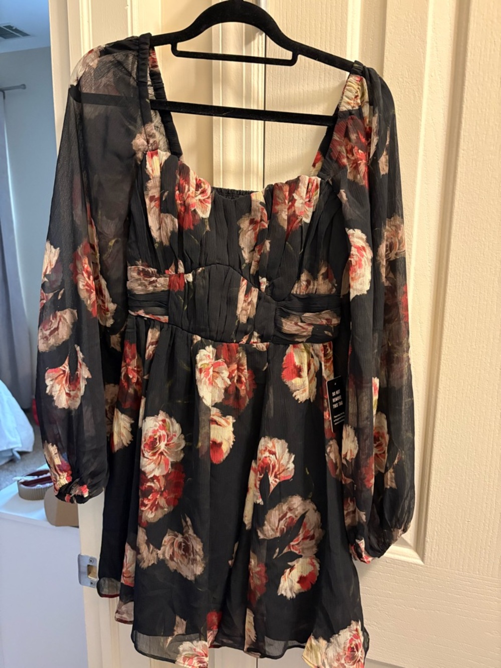 Express Floral Sweetheart Neckline Long Sleeve Mini Babydoll Dress